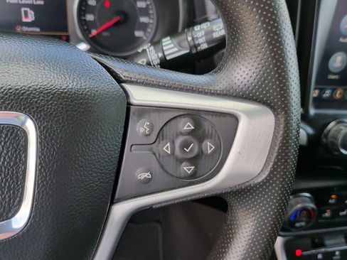Used 2022 GMC Terrain SLE w/ Driver Convenience Package FWD image 18