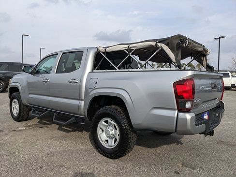 Used 2021 Toyota Tacoma SR image 16