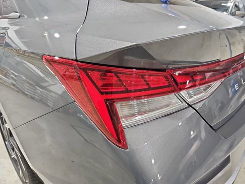 New 2026 Hyundai Elantra Limited image 33