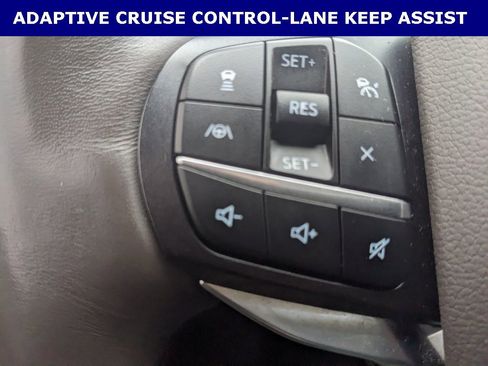 Used 2020 Ford Explorer Platinum w/ Premium Technology Package image 16