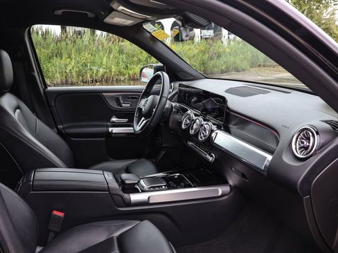 Used 2021 Mercedes-Benz GLB 250 image 19