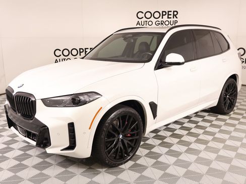 Used 2024 BMW X5 xDrive40i w/ Executive Package AWD/4WD image 11