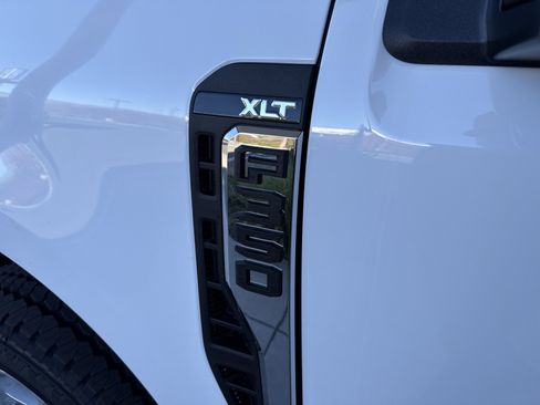 New 2026 Ford F350 XLT w/ FX4 Off-Road Package AWD/4WD image 8