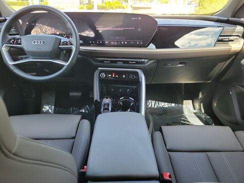 Certified 2025 Audi Q5 Premium Plus w/ Premium Plus AWD/4WD image 15