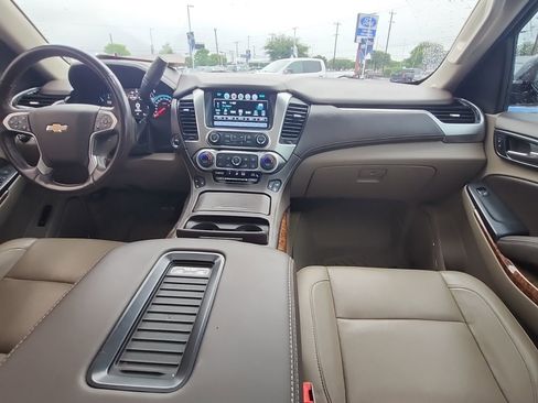 Used 2018 Chevrolet Tahoe Premier AWD/4WD image 9
