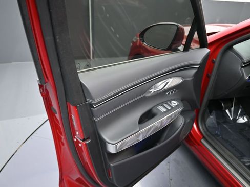 Used 2025 Genesis GV70 3.5T Sport w/ Sport Advanced Package AWD/4WD image 14