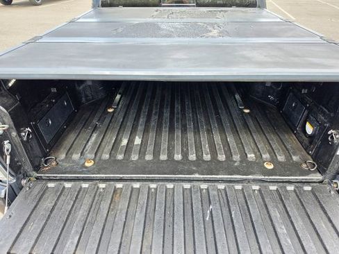 Used 2017 Toyota Tacoma Limited w/ Tow Package AWD/4WD image 17