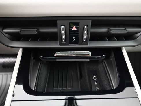 Certified 2026 Porsche Cayenne AWD/4WD image 22