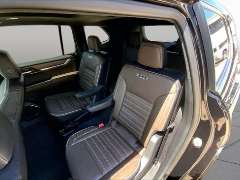 Used 2026 GMC Acadia Denali Ultimate w/ LPO, Floor Liner Package FWD image 21
