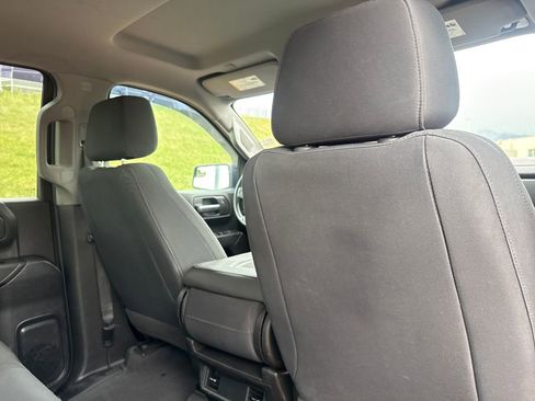 Used 2019 Chevrolet Silverado 1500 Custom Trail Boss w/ Custom Convenience Package AWD/4WD image 24