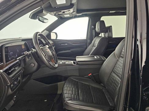 Used 2024 Cadillac Escalade ESV Premium Luxury Platinum AWD/4WD image 23