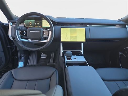 New 2026 Land Rover Range Rover Long Wheelbase SE image 9