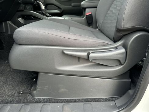 Certified 2025 Nissan Frontier S AWD/4WD image 23