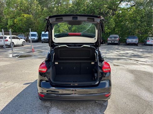 Used 2017 Ford Focus SEL FWD image 35