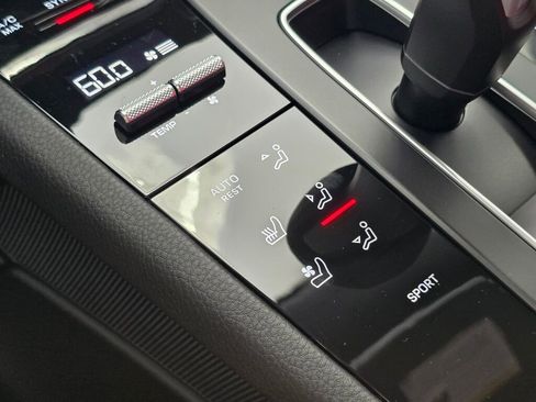 New 2026 Porsche Macan image 31