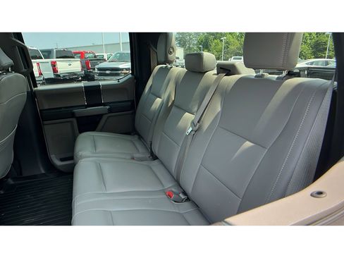 Used 2019 Ford F150 XLT image 16