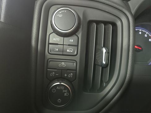 Certified 2025 Chevrolet Silverado 1500 Custom AWD/4WD image 24