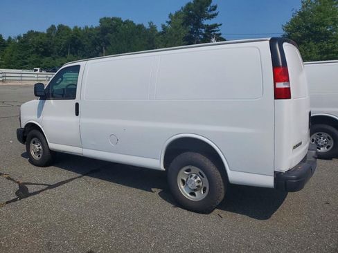 Used 2019 Chevrolet Express 2500 w/ Communications Package RWD image 2