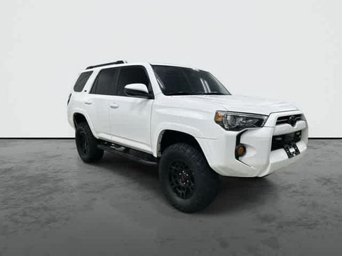 Used 2020 Toyota 4Runner SR5 RWD image 5