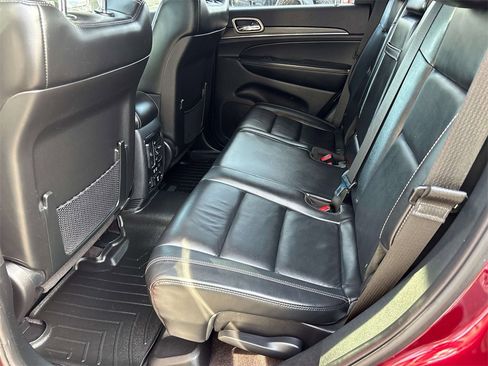 Used 2017 Jeep Grand Cherokee Limited image 8