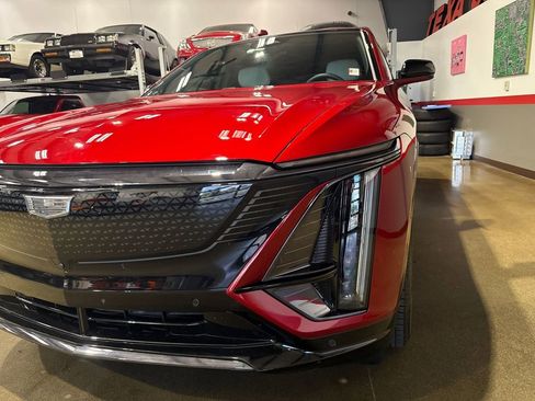 Used 2026 Cadillac Lyriq Sport RWD image 57