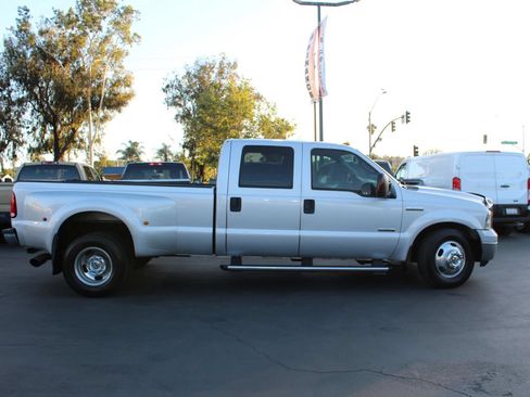 Used 2005 Ford F350 Lariat RWD image 6