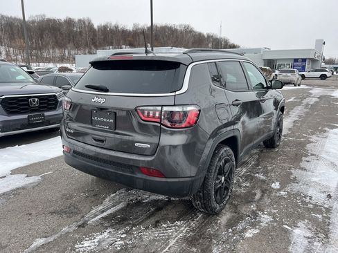 Used 2023 Jeep Compass Latitude w/ Convenience Group image 5