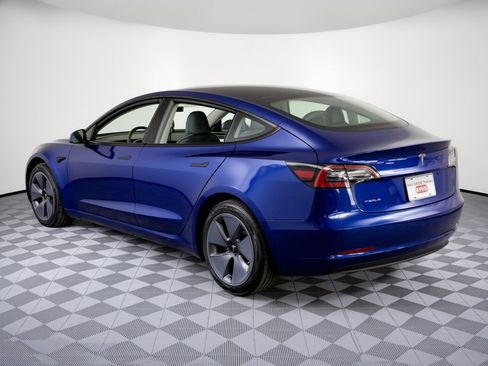 Used 2023 Tesla Model 3 Standard Range RWD image 3