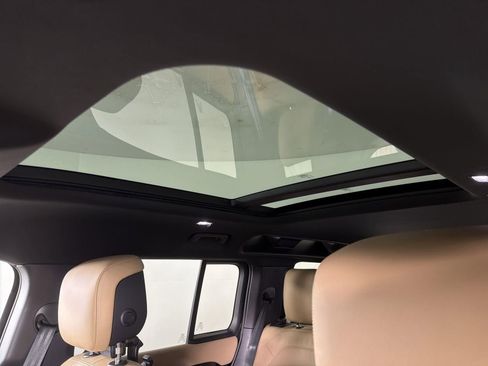 New 2026 Land Rover Defender 110 S image 9