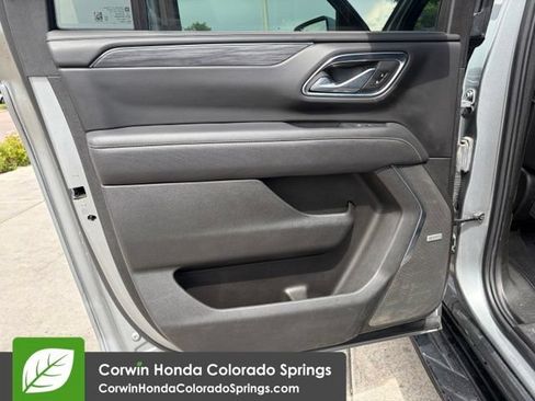 Used 2023 GMC Yukon XL SLT w/ SLT Luxury Package AWD/4WD image 16