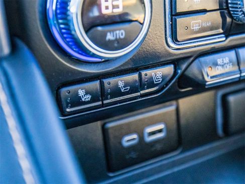 Used 2023 GMC Yukon XL AT4 w/ AT4 Premium Plus Package image 36