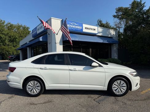 Used 2019 Volkswagen Jetta S image 1