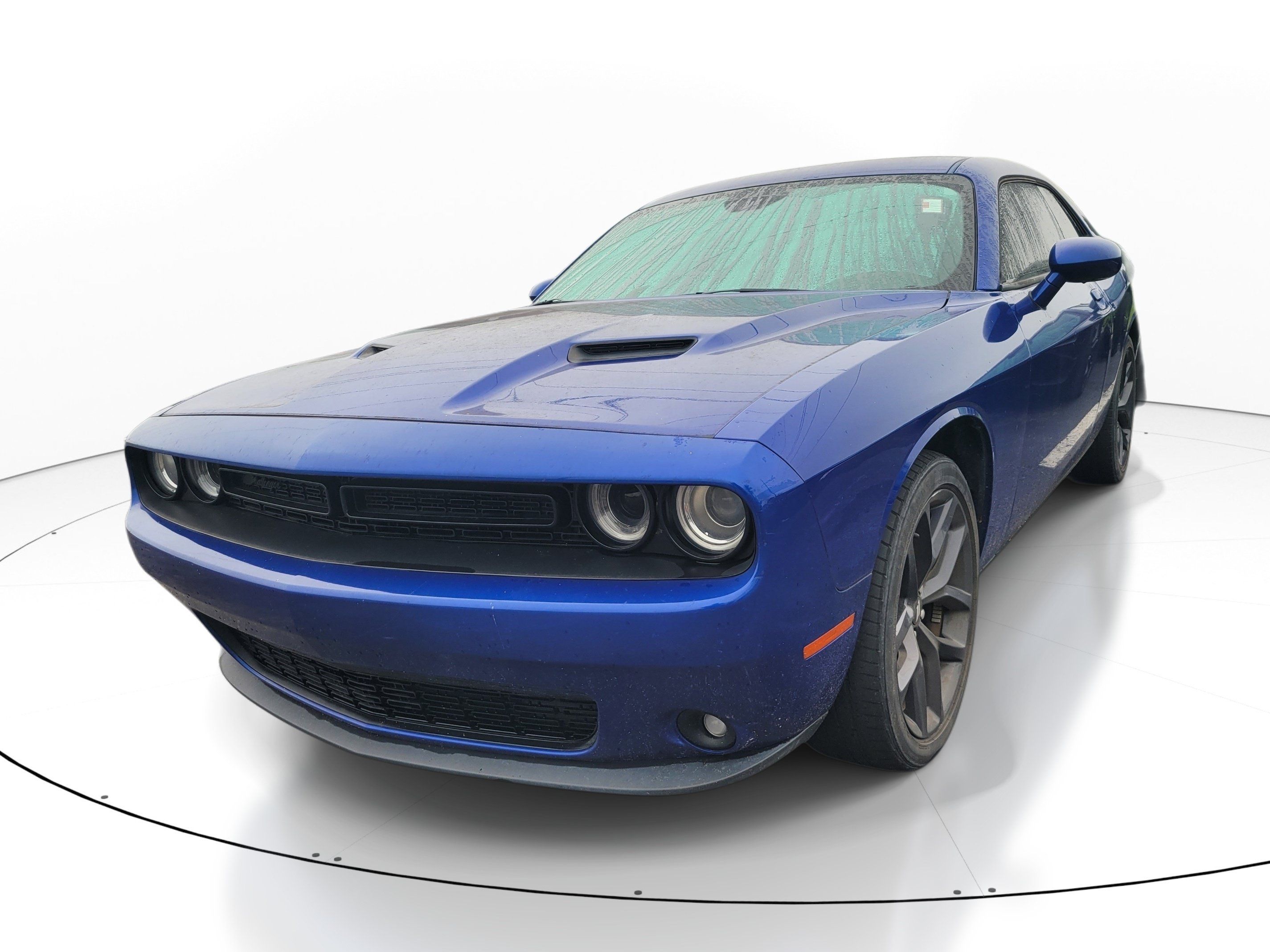 Used 2021 Dodge Challenger SXT w/ Driver Convenience Group RWD image 3