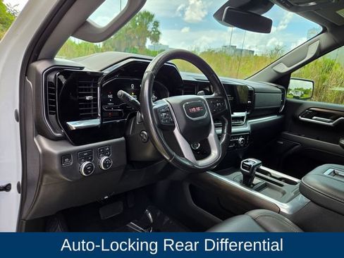 Used 2022 GMC Sierra 1500 SLT w/ SLT Premium Package AWD/4WD image 29
