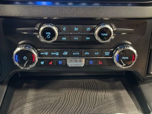 Used 2024 Ford F250 Platinum image 30