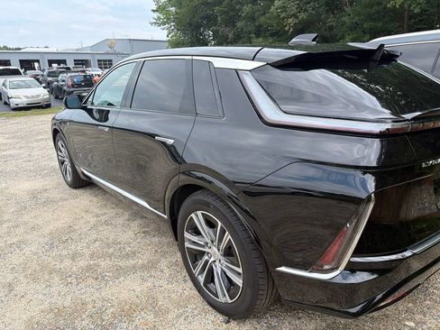 Used 2024 Cadillac Lyriq Luxury RWD image 5