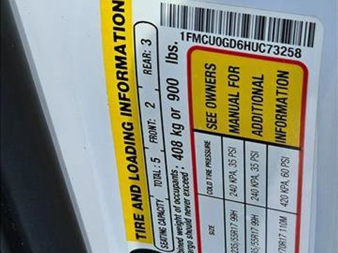 Used 2017 Ford Escape SE w/ Equipment Group 201A FWD image 16