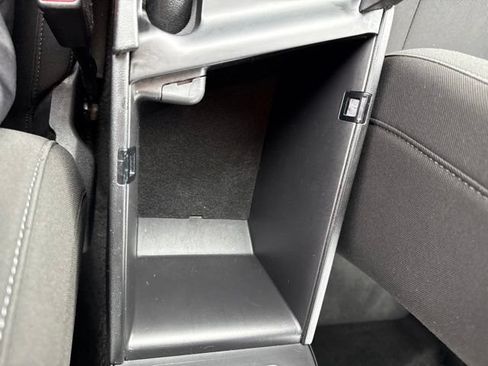 Used 2024 Hyundai Elantra SEL FWD image 29