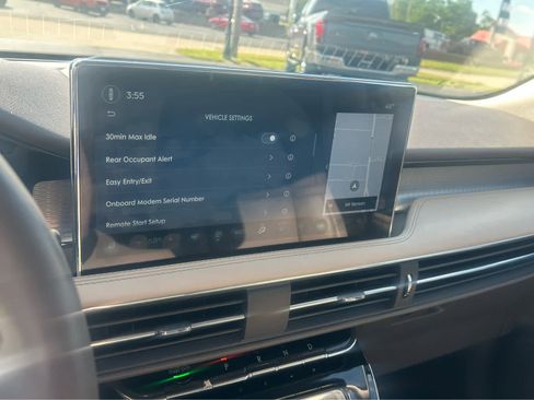 Used 2023 Lincoln Corsair FWD w/ Equipment Group 101A image 39