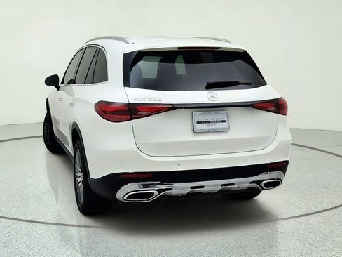 Used 2025 Mercedes-Benz GLC 300 image 11
