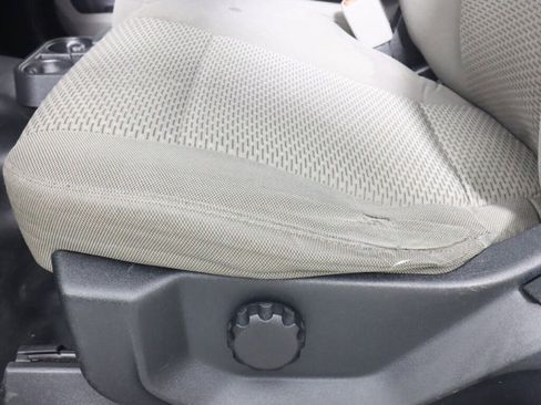 Used 2017 Ford F150 XLT w/ Trailer Tow Package image 28