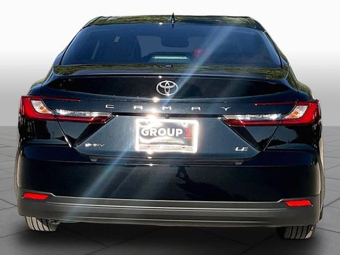 Used 2026 Toyota Camry LE w/ Convenience Package FWD image 5