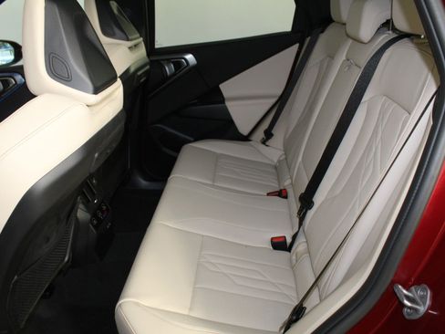 New 2026 BMW X3 xDrive30 w/ Premium Package image 12