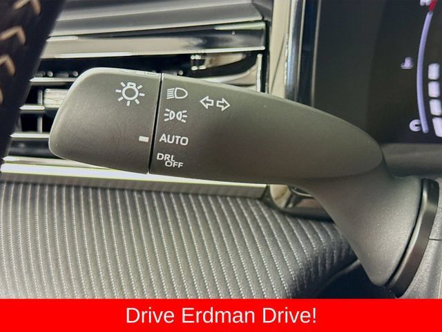 Certified 2026 Toyota Camry SE FWD image 15