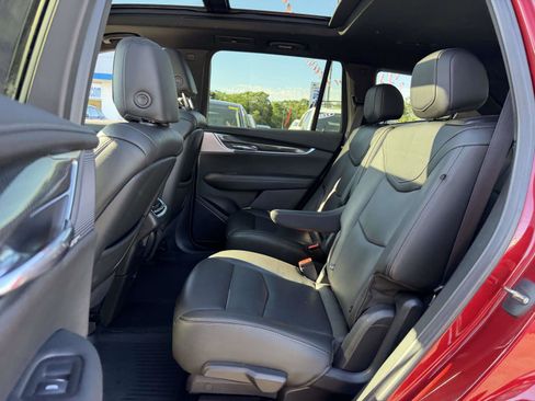 Certified 2023 Cadillac XT6 Sport w/ Technology Package AWD/4WD image 16