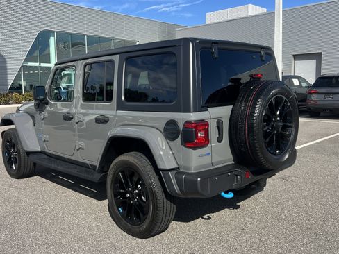 Used 2023 Jeep Wrangler Unlimited Sahara image 31