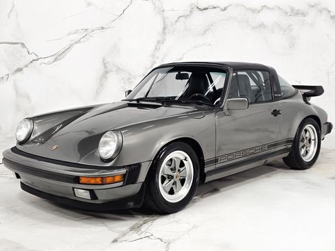 Used 1987 Porsche 911 Carrera RWD image 6