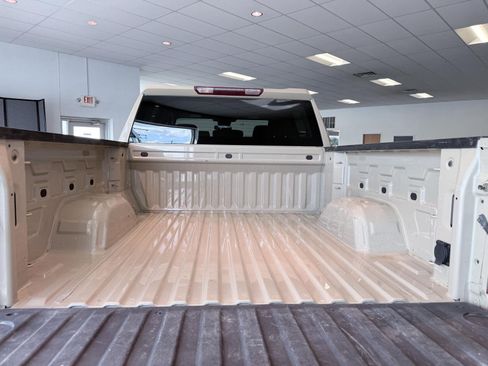 Used 2023 Chevrolet Silverado 1500 Custom Trail Boss w/ LPO, Dark Essentials Package AWD/4WD image 15