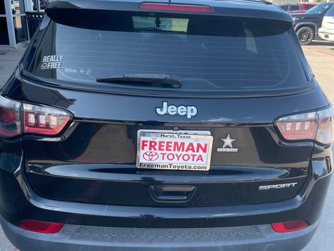 Used 2021 Jeep Compass Sport FWD image 9