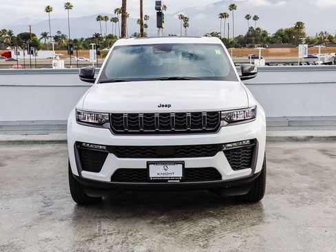 New 2026 Jeep Grand Cherokee Limited AWD/4WD image 3